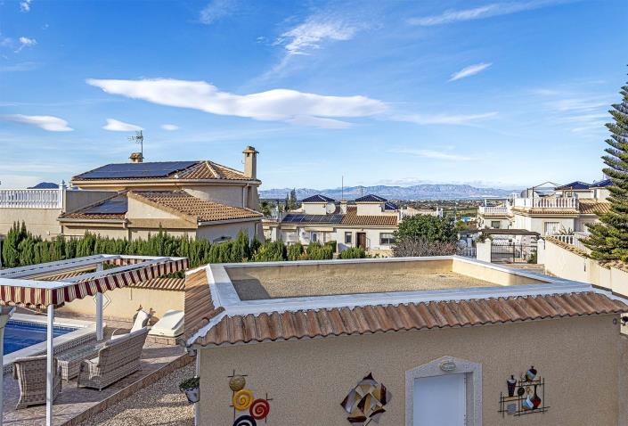 Image No.11-4 Bed Villa / Detached for sale