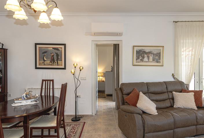 Image No.24-4 Bed Villa / Detached for sale