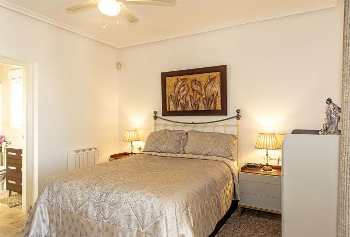 Image No.25-4 Bed Villa / Detached for sale