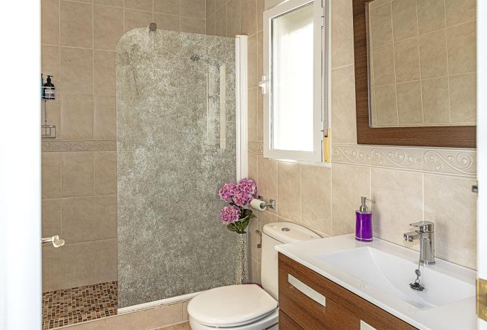 Image No.26-4 Bed Villa / Detached for sale