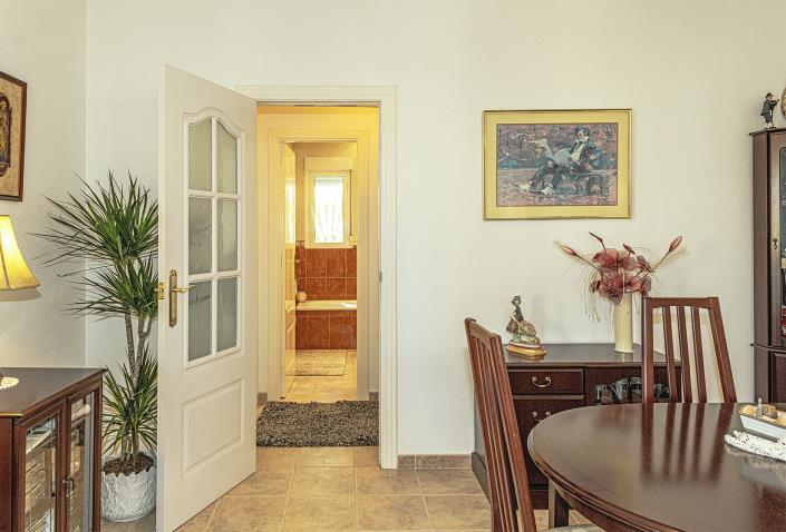 Image No.29-4 Bed Villa / Detached for sale