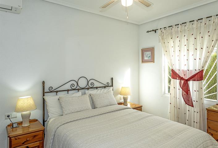 Image No.31-4 Bed Villa / Detached for sale