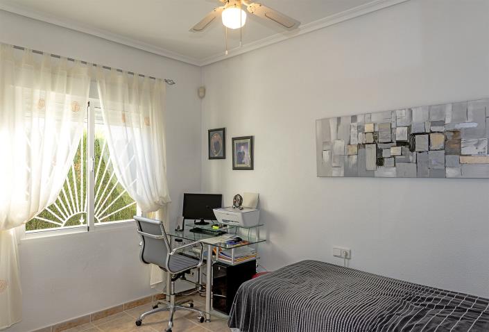 Image No.32-4 Bed Villa / Detached for sale