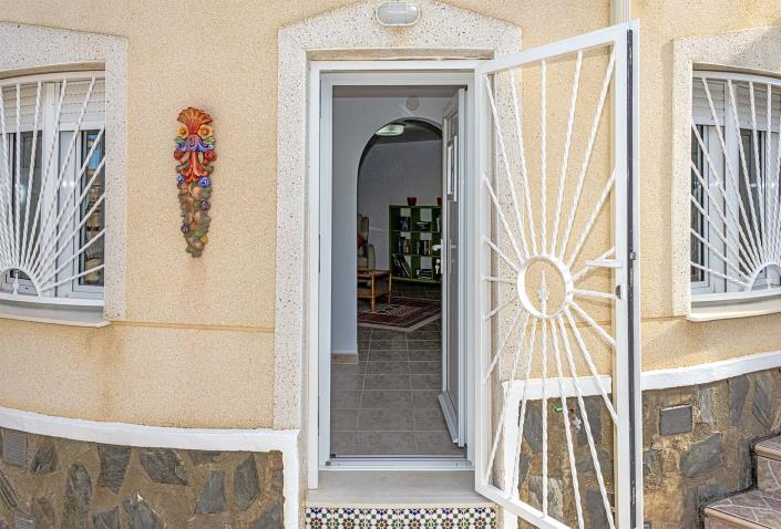 Image No.33-4 Bed Villa / Detached for sale