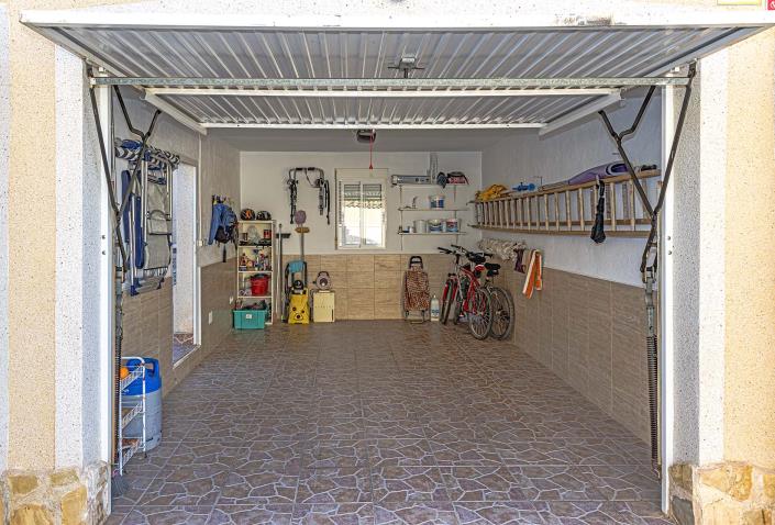 Image No.41-4 Bed Villa / Detached for sale