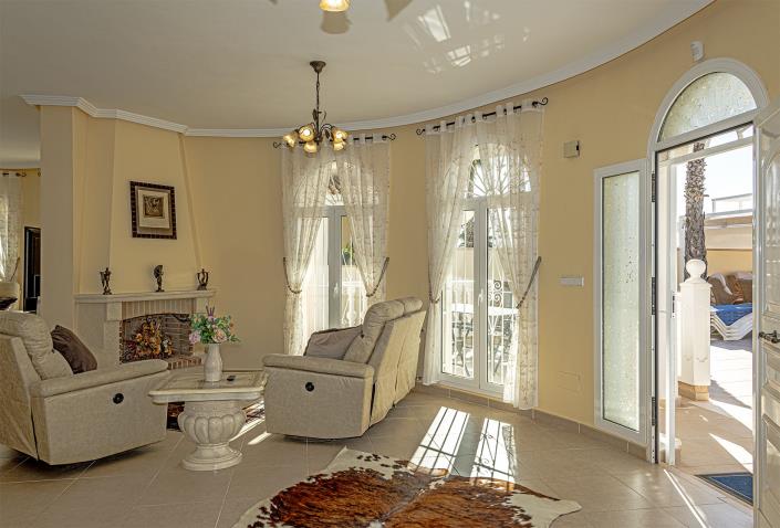 Image No.19-4 Bed Villa / Detached for sale