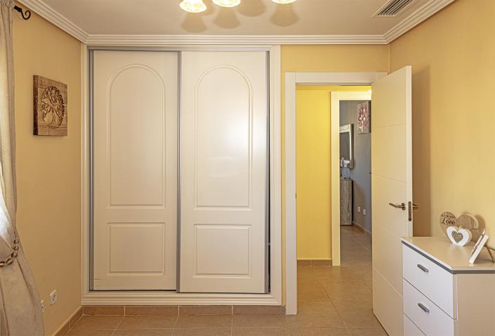 Image No.35-4 Bed Villa / Detached for sale