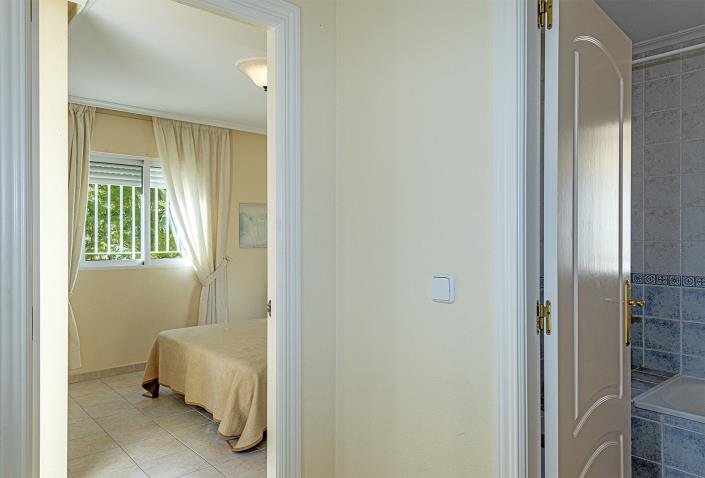 Image No.21-3 Bed Villa / Detached for sale