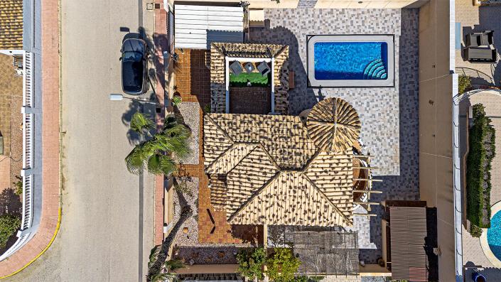 Image No.2-4 Bed Villa / Detached for sale