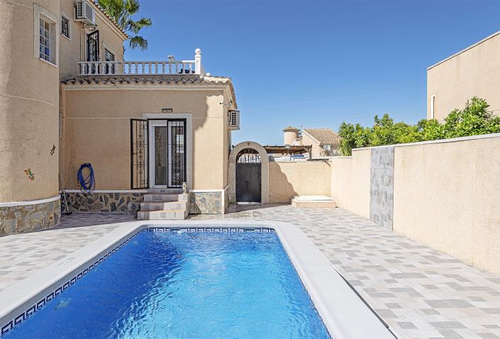 Image No.3-4 Bed Villa / Detached for sale