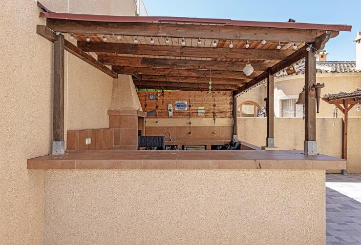 Image No.5-4 Bed Villa / Detached for sale