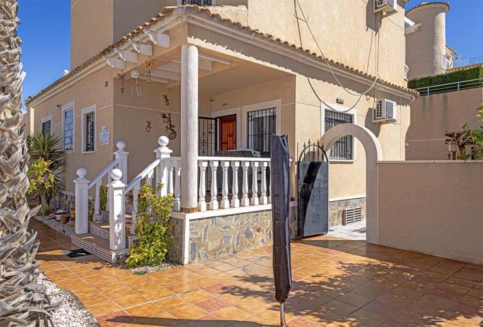 Image No.10-4 Bed Villa / Detached for sale