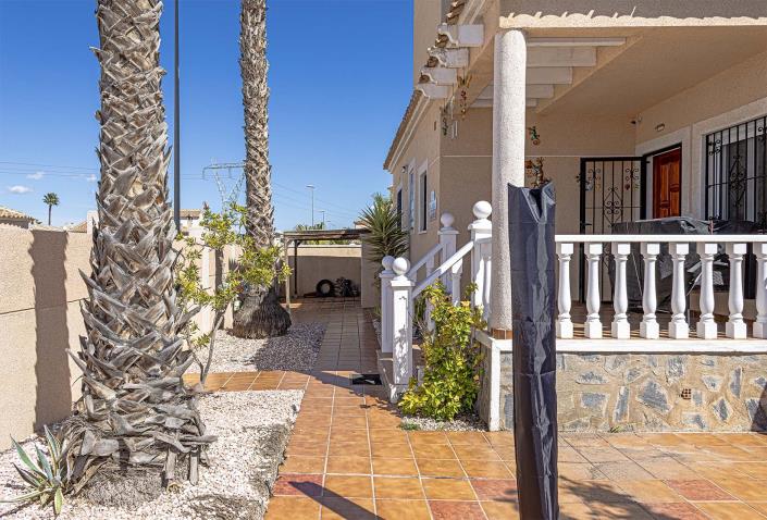 Image No.11-4 Bed Villa / Detached for sale