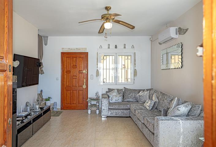 Image No.14-4 Bed Villa / Detached for sale