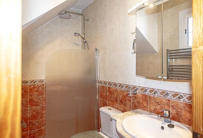 Image No.22-4 Bed Villa / Detached for sale