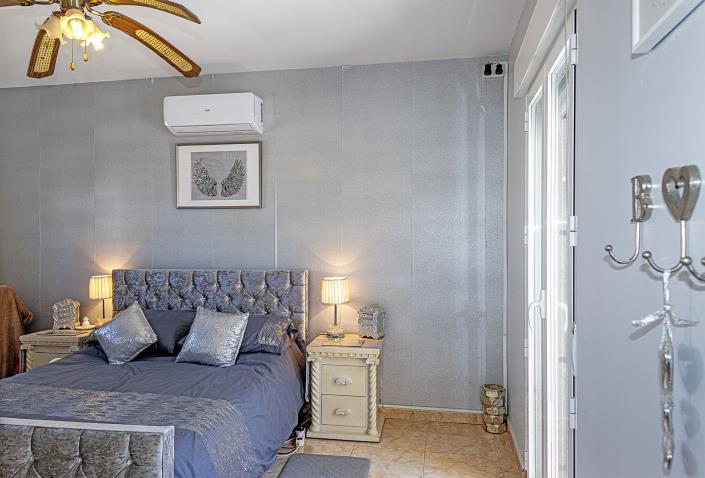 Image No.24-4 Bed Villa / Detached for sale