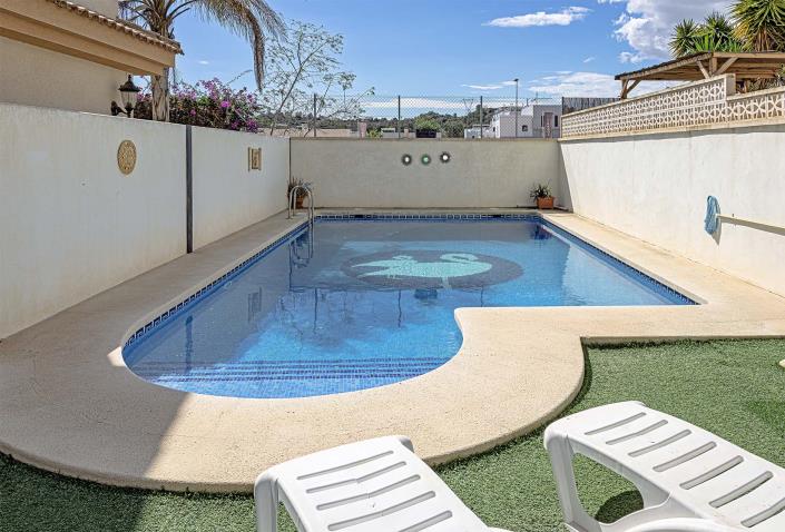 Image No.6-4 Bed Semi-Detached for sale