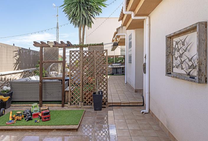 Image No.7-4 Bed Semi-Detached for sale