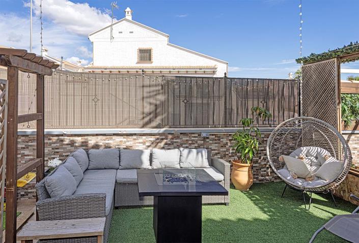 Image No.9-4 Bed Semi-Detached for sale