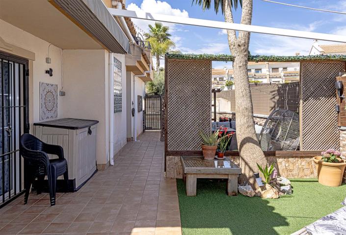 Image No.14-4 Bed Semi-Detached for sale