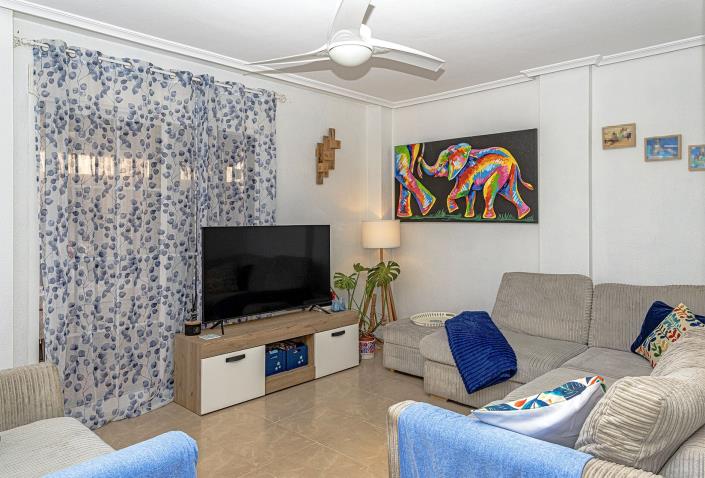 Image No.17-4 Bed Semi-Detached for sale