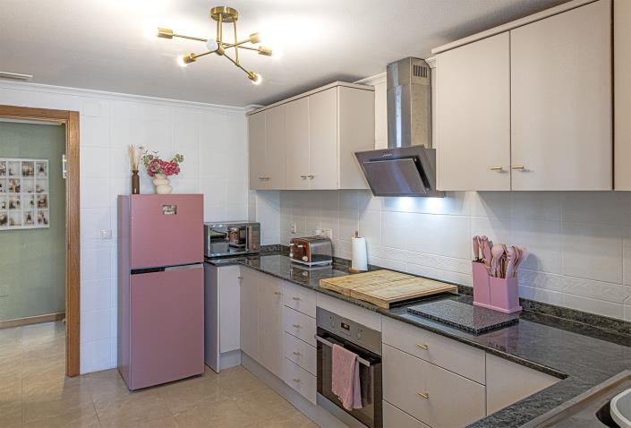 Image No.21-4 Bed Semi-Detached for sale