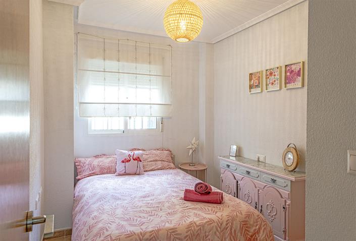 Image No.22-4 Bed Semi-Detached for sale