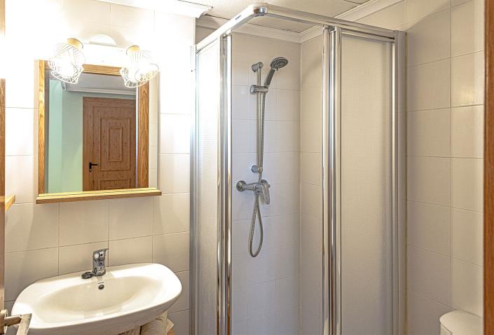 Image No.23-4 Bed Semi-Detached for sale