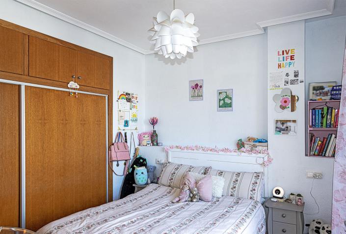 Image No.33-4 Bed Semi-Detached for sale