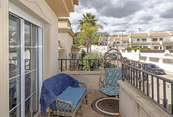 Image No.35-4 Bed Semi-Detached for sale