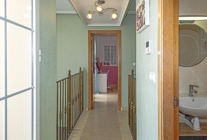 Image No.36-4 Bed Semi-Detached for sale