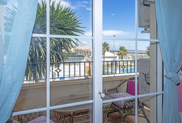 Image No.39-4 Bed Semi-Detached for sale