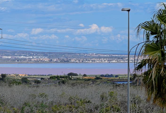 Image No.41-4 Bed Semi-Detached for sale