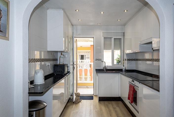 Image No.12-2 Bed Apartment for sale