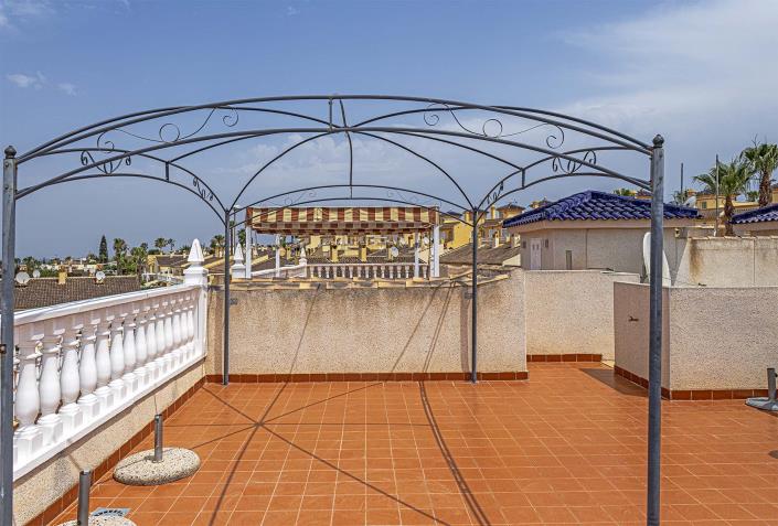 Image No.24-2 Bed Semi-Detached for sale