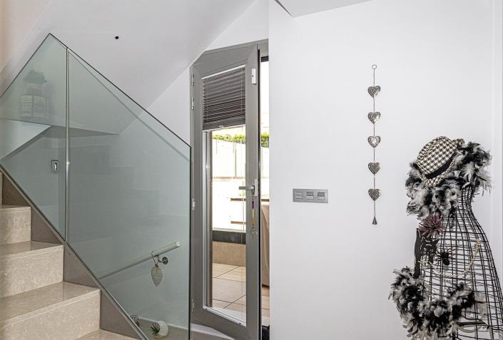 Image No.41-3 Bed Villa / Detached for sale