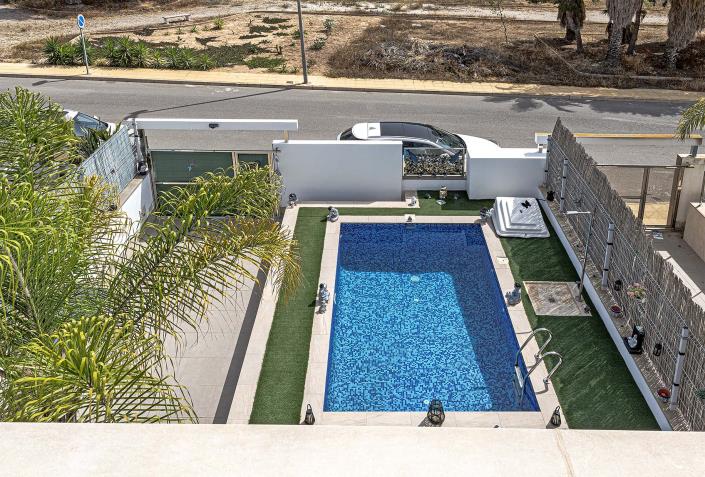 Image No.46-3 Bed Villa / Detached for sale