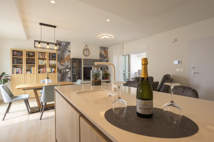 Image No.7-2 Bed Apartment for sale