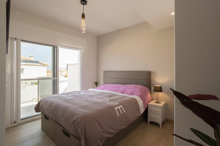 Image No.10-2 Bed Apartment for sale