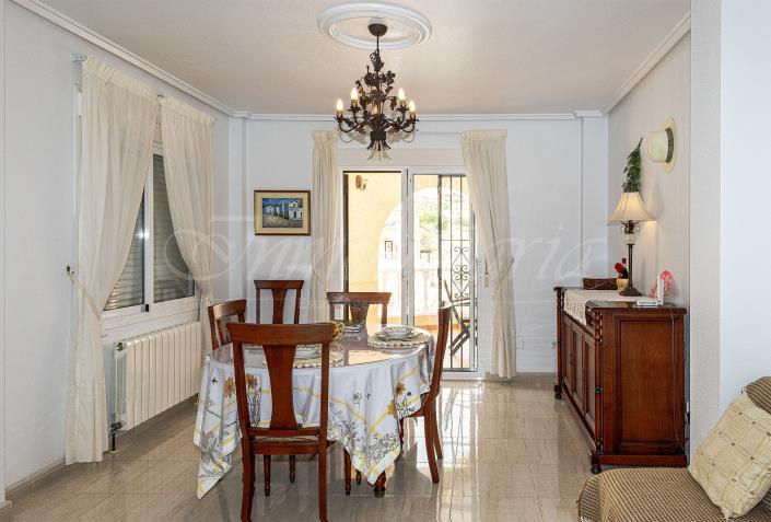 Image No.24-3 Bed Villa / Detached for sale