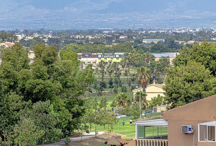 Image No.42-3 Bed Villa / Detached for sale