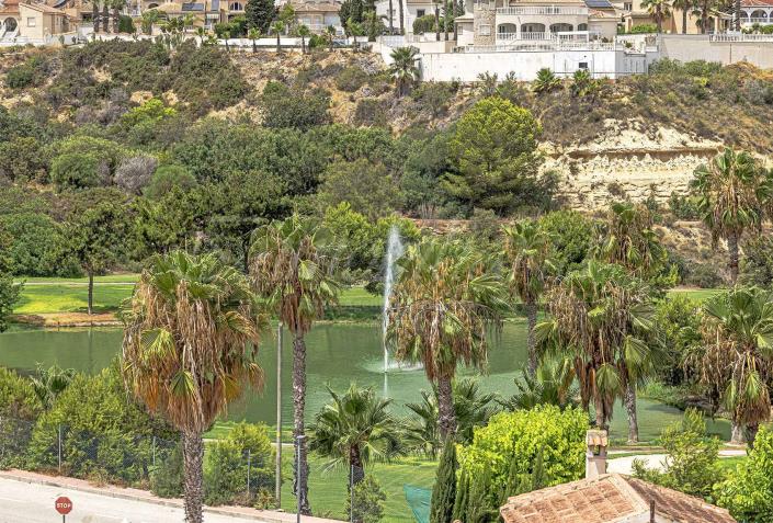 Image No.43-3 Bed Villa / Detached for sale