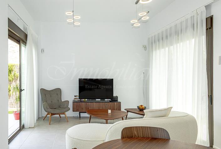 Image No.10-2 Bed Villa / Detached for sale