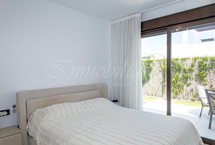 Image No.24-2 Bed Villa / Detached for sale