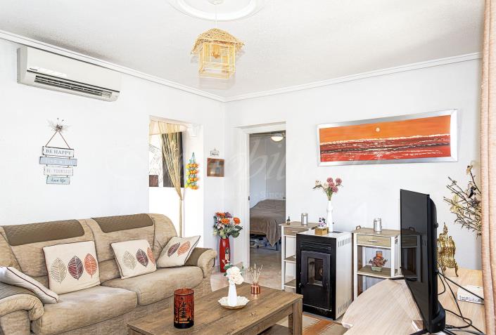 Image No.16-2 Bed Semi-Detached for sale