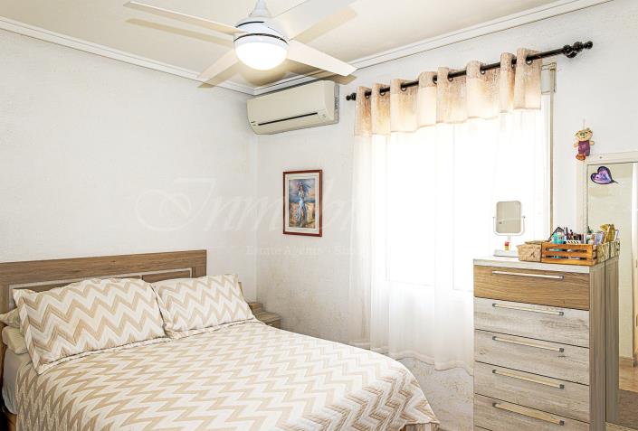 Image No.26-2 Bed Semi-Detached for sale