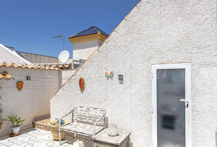 Image No.30-2 Bed Semi-Detached for sale