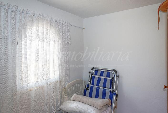 Image No.35-2 Bed Semi-Detached for sale