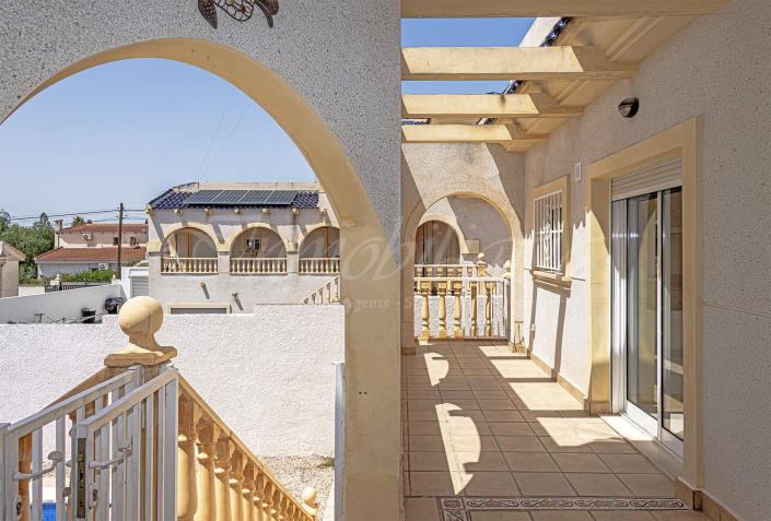 Image No.18-5 Bed Villa / Detached for sale