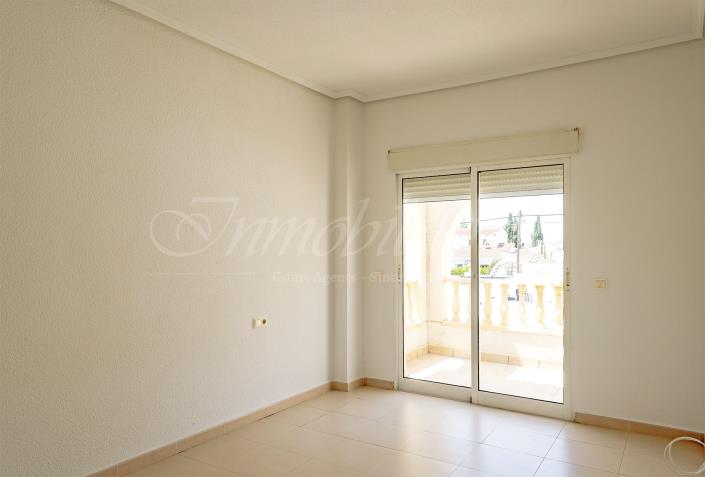 Image No.26-5 Bed Villa / Detached for sale